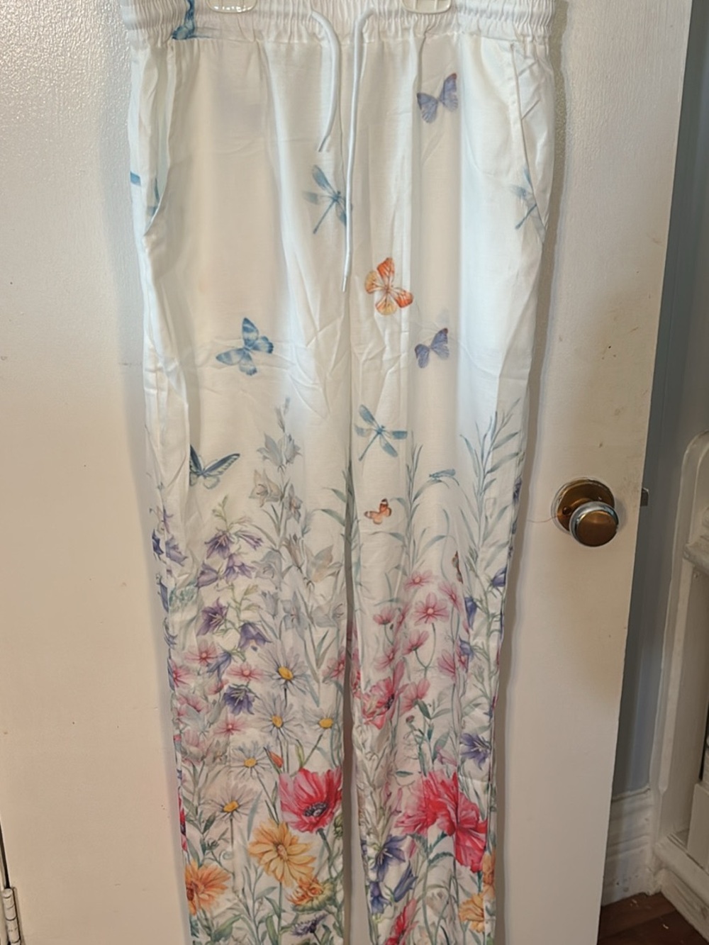 Women’s White Floral-Print Wide Leg Pants